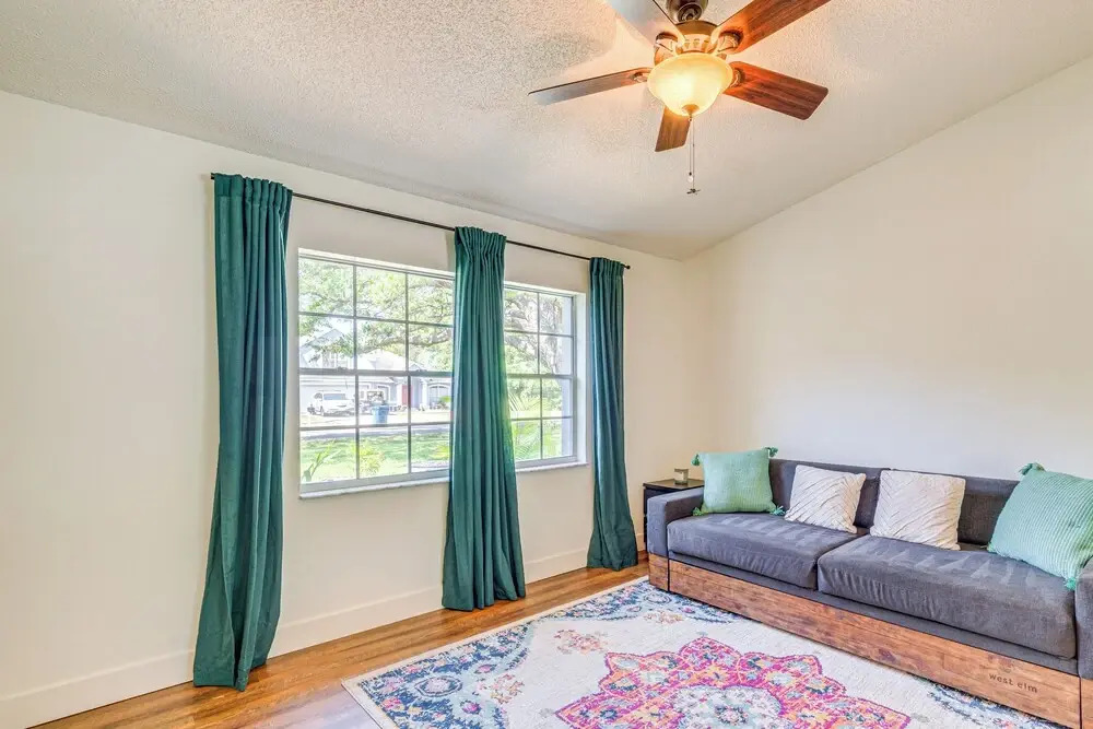 Private Pool & Lanai: Spring Hill Oasis