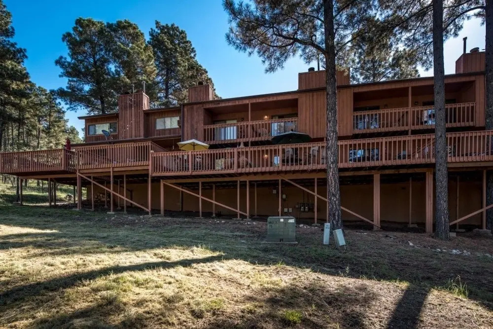 204 Whispering Bluff
