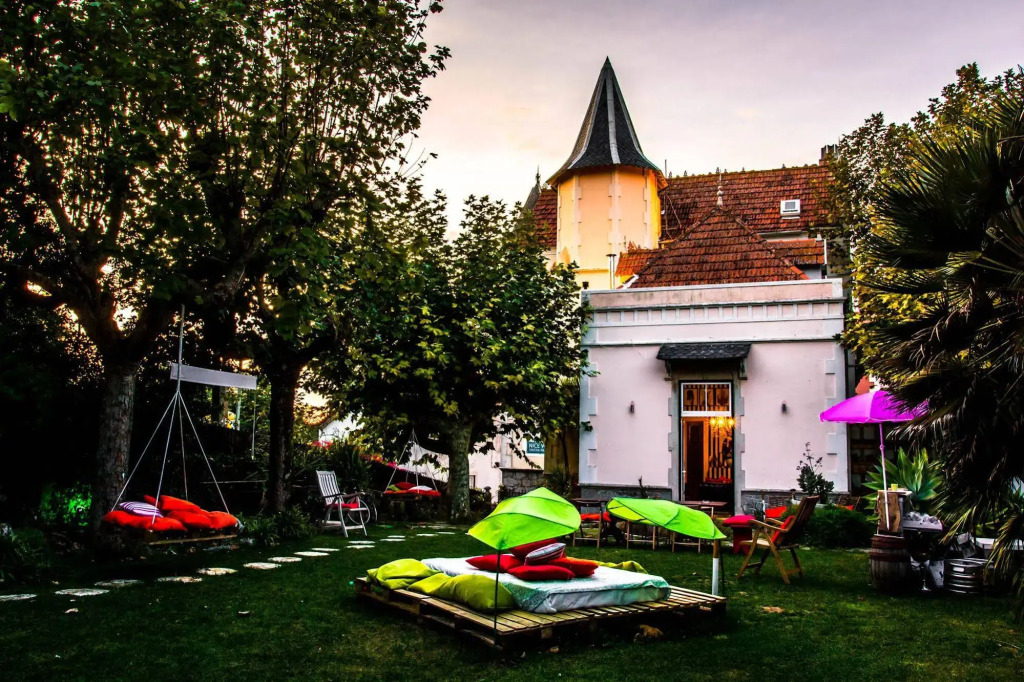 Nice Way Sintra Hostel