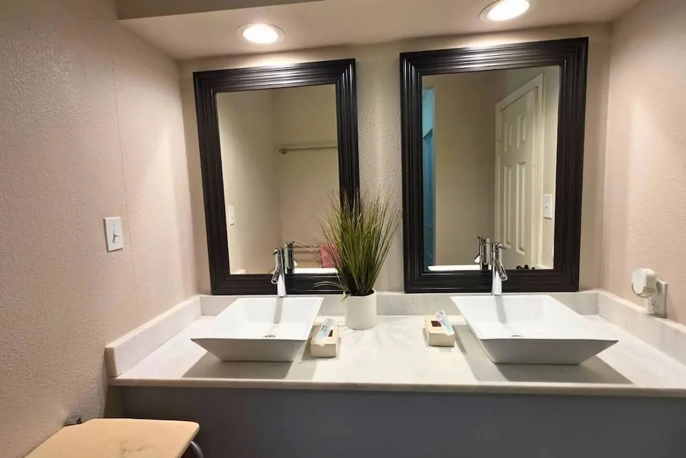 Spacious 4bd Retreat Near Nasa and Kemah