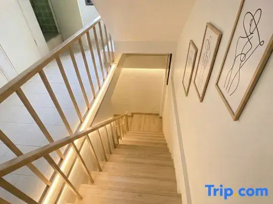 Hostel Bangkok Airport Comfort By MaTong " Near Suvarnabhumi Airport BKK "