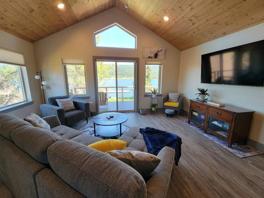Lakeshore Lodging Suites