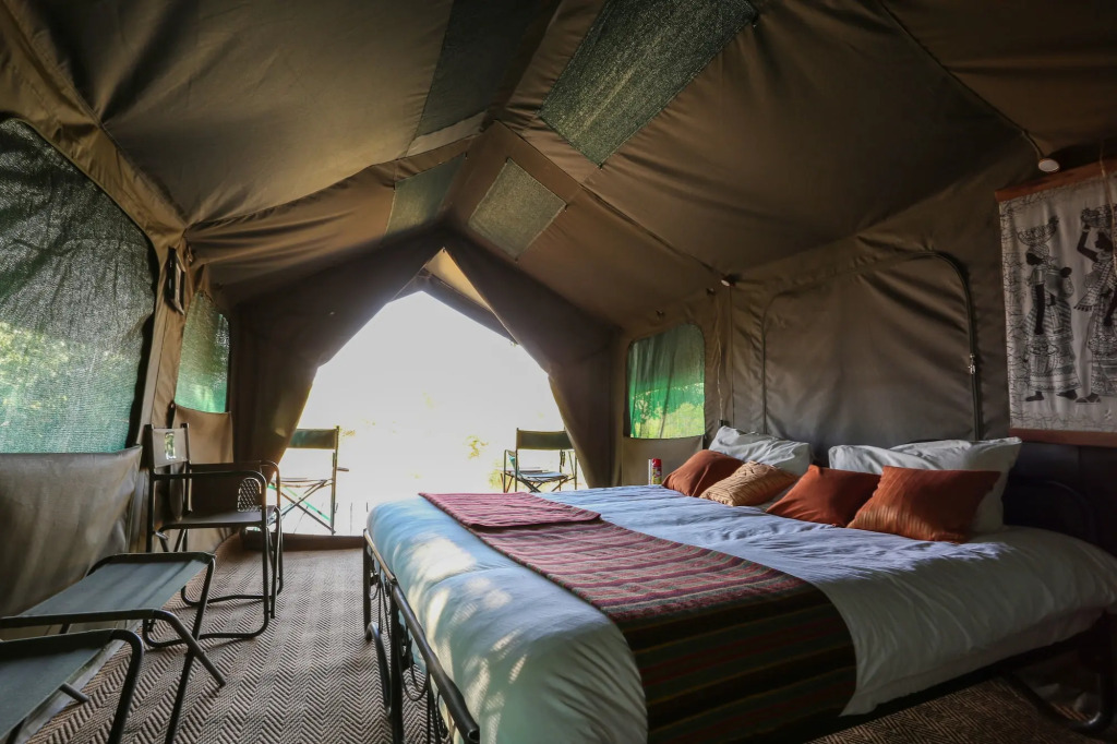 Julias River Camp