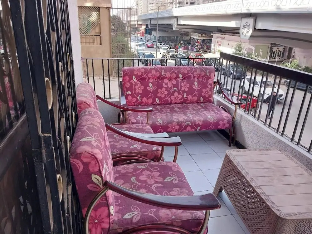 Spacious 3-bedroom Apartment With Balcony in Abbas el Akkad With City View