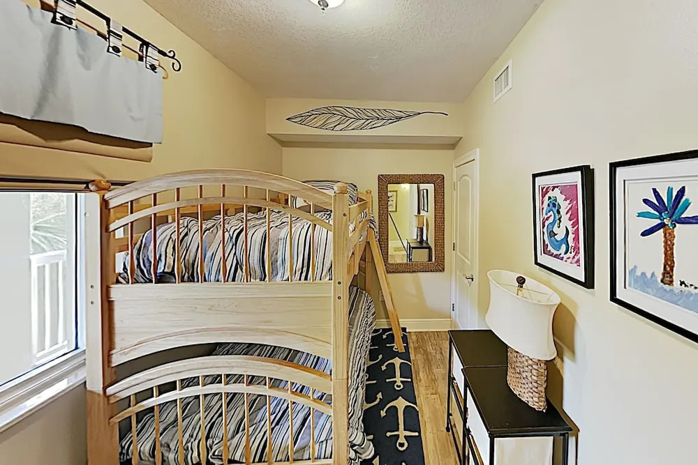 New Listing! Lovely Azure W/ Gulf-front Pool 3 Bedroom Condo
