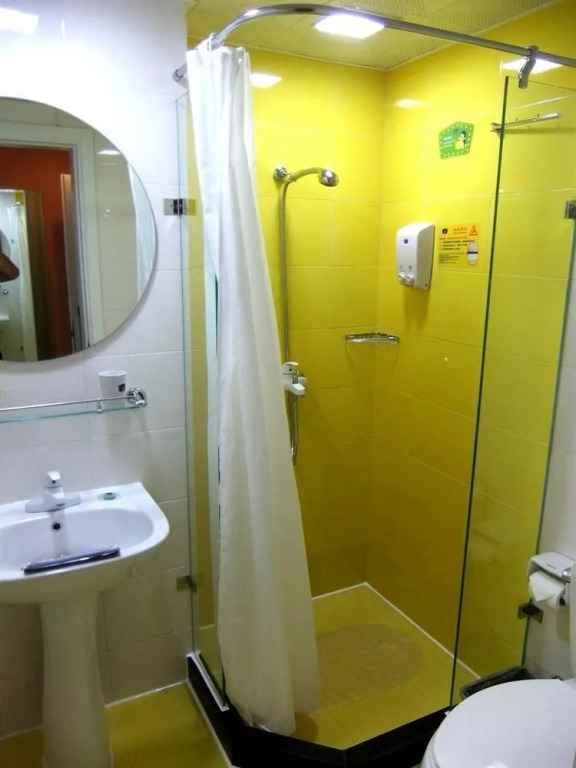 Home Inn Shantou Chaoyang Zhonghua Road Branch (Currently unavailable)
