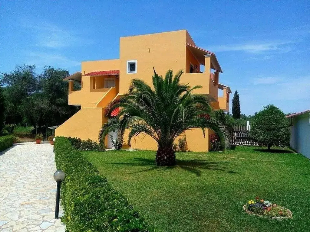 Nikos Villas - Poolside Getaways in Kavos, Corfu