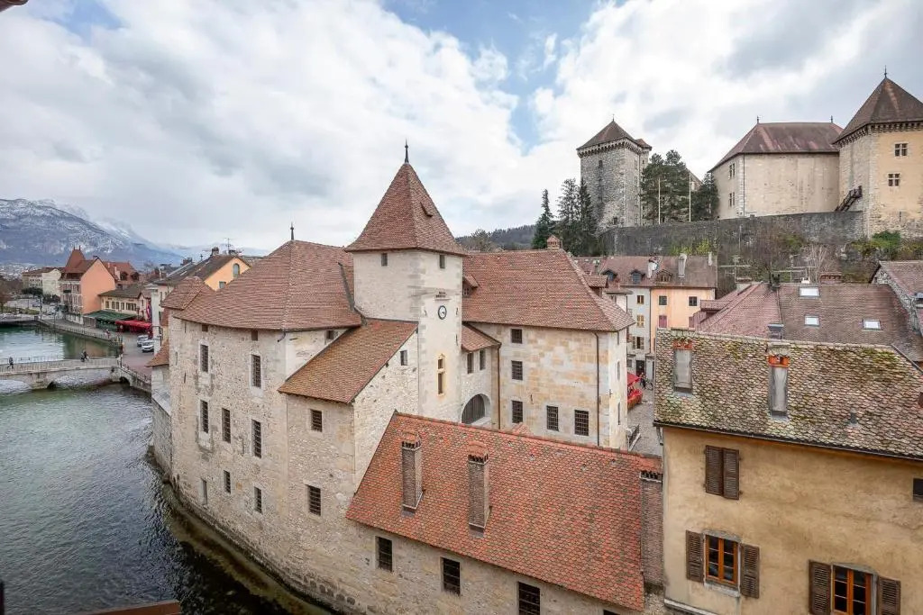 Le Toit du Palais de l'Isle - Studio with stunning views