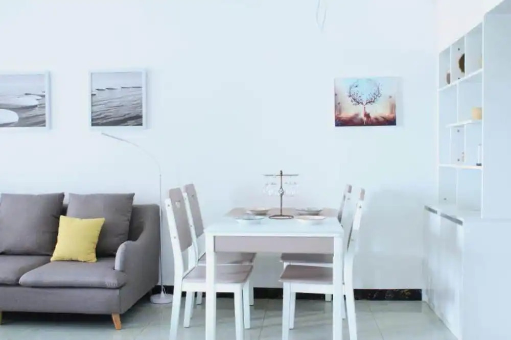 Xinhe Apartment