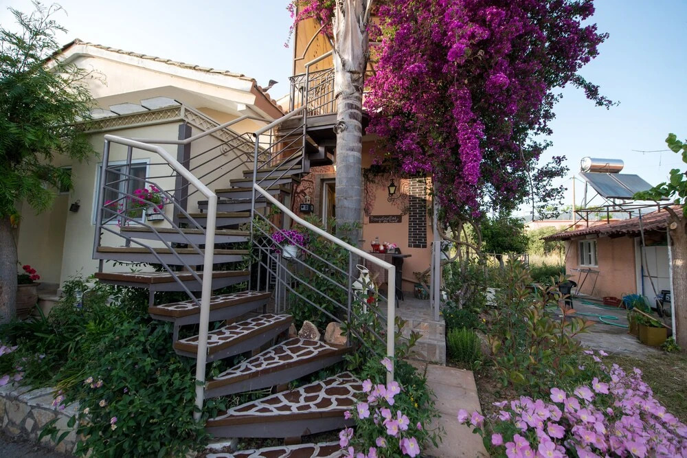 Bougainvillea Garden Retreat, Fully Equipped