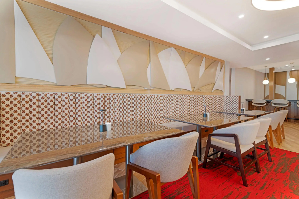 Cambria Hotel & Suites Plymouth