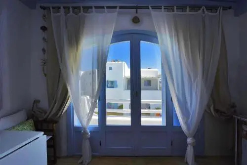 Ivi Mykonean Suites Ornos