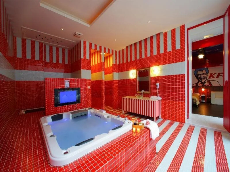 8th Platform Motel