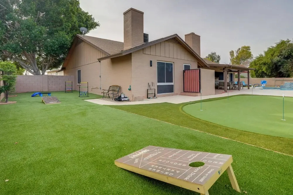 Putting Green! Fairway Retreat on Dobson Ranch