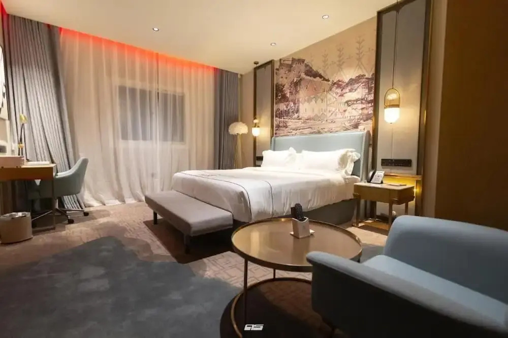 Golden New Hotel
