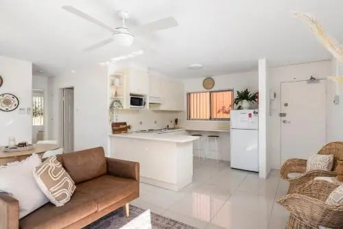 High Point, Unit 4/4 Magnus Street