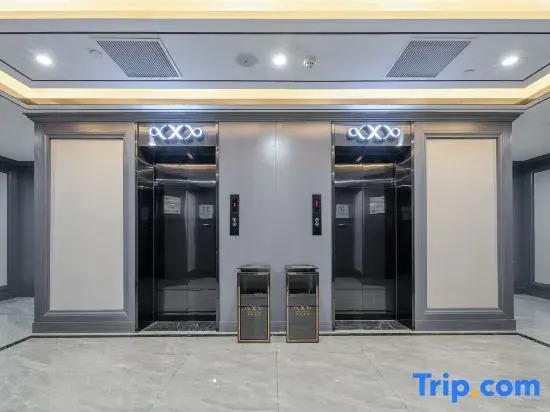 Xana Hotelle Hotel (Guangzhou Wanda Plaza Feixiang Park Subway Station)