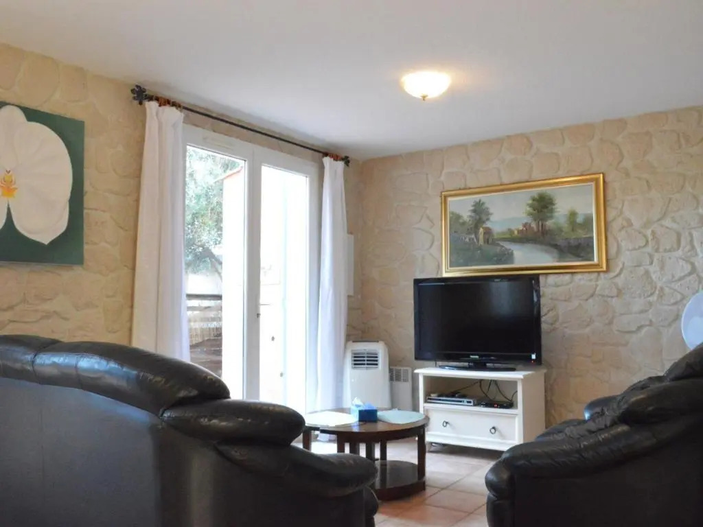 Maison 4 pièces avec terrasse, 3 chambres pour 6 pers., près de Narbonne Plage, parking inclus - FR-1-229B-131