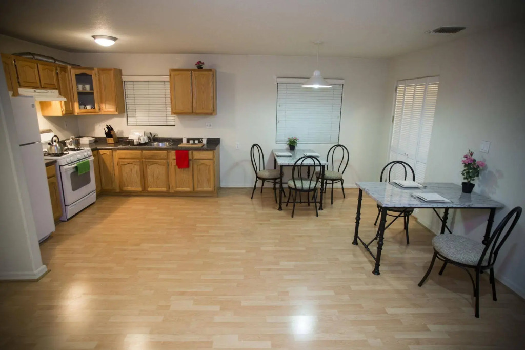 Downtown LA Luxury Two Bedroom Apartment