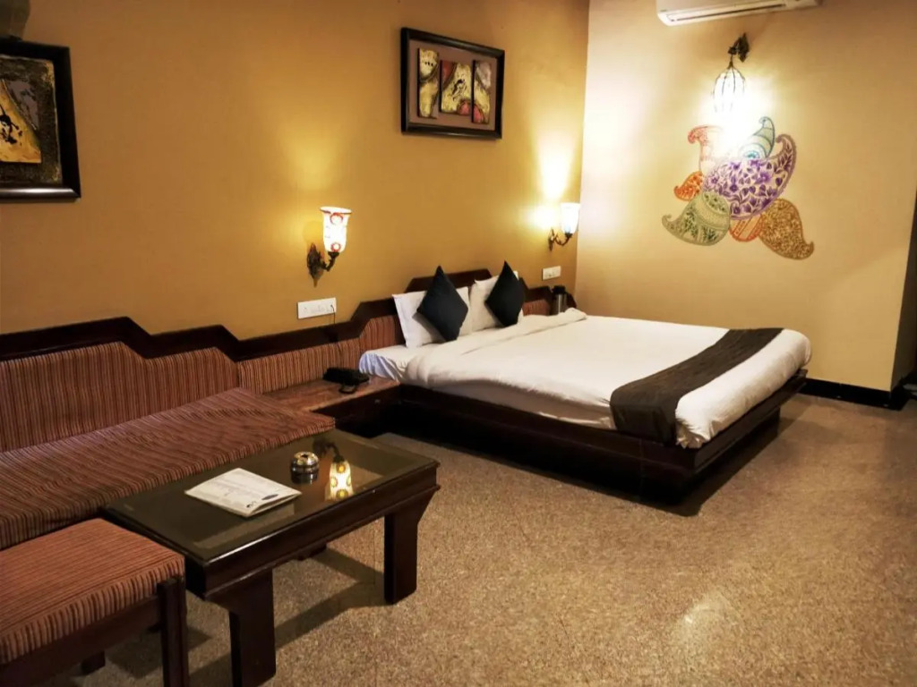 Hotel Mount Regency