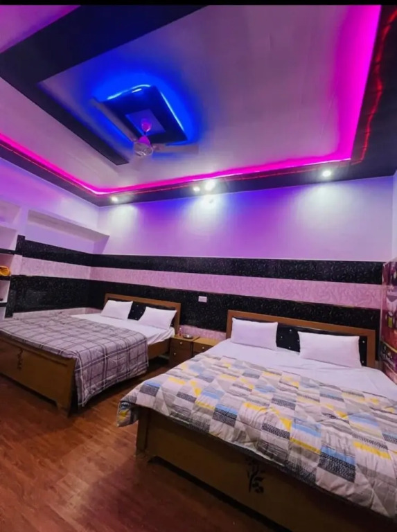Goroomgo Milan Palace Ayodhya