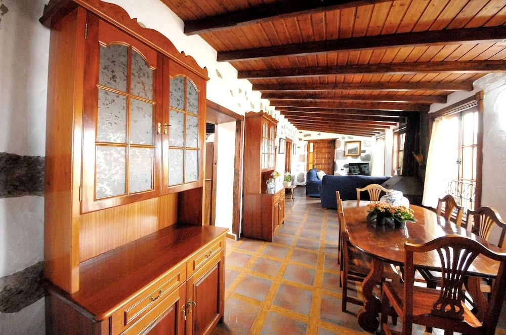 House With 3 Bedrooms in Icod de los Vinos, With Wonderful sea View, E