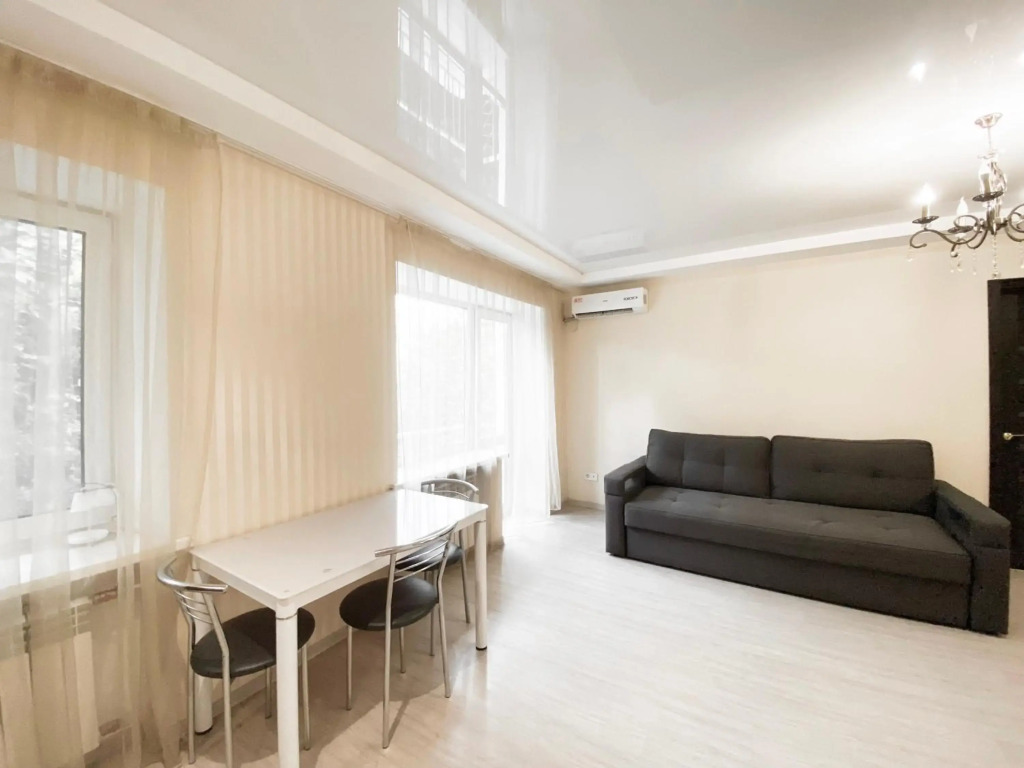 Spacious 1-bedroom near Most City Center