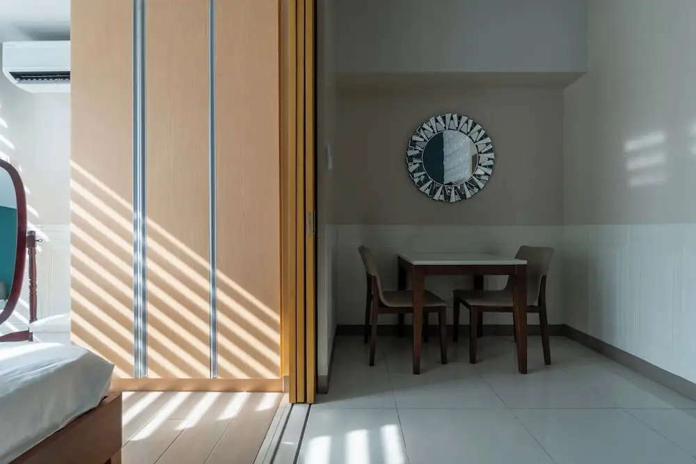 Luxury Upscale Retreat in Uptown Bgc, Metro Manila