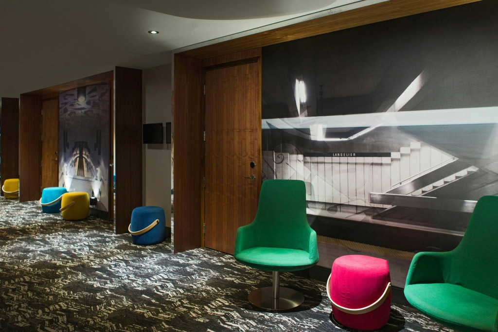 Renaissance Montreal Downtown Hotel