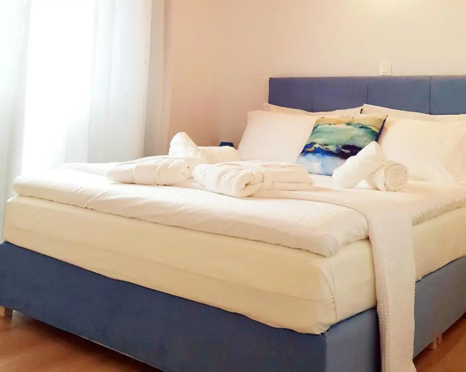 Reiki Apartments Erikousa