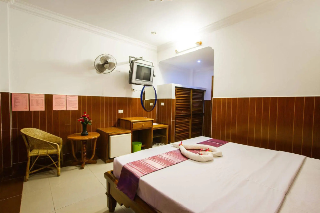 Botoum Hotel