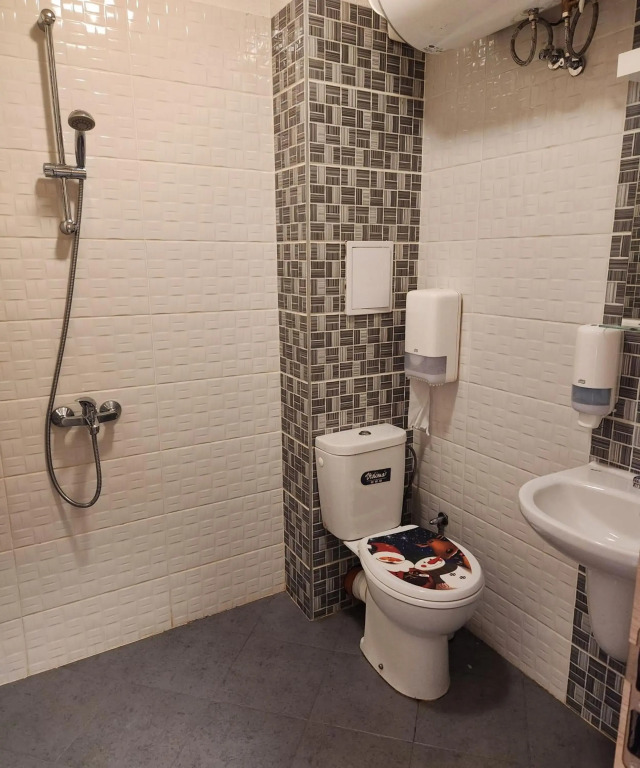 Colonel apartment 963