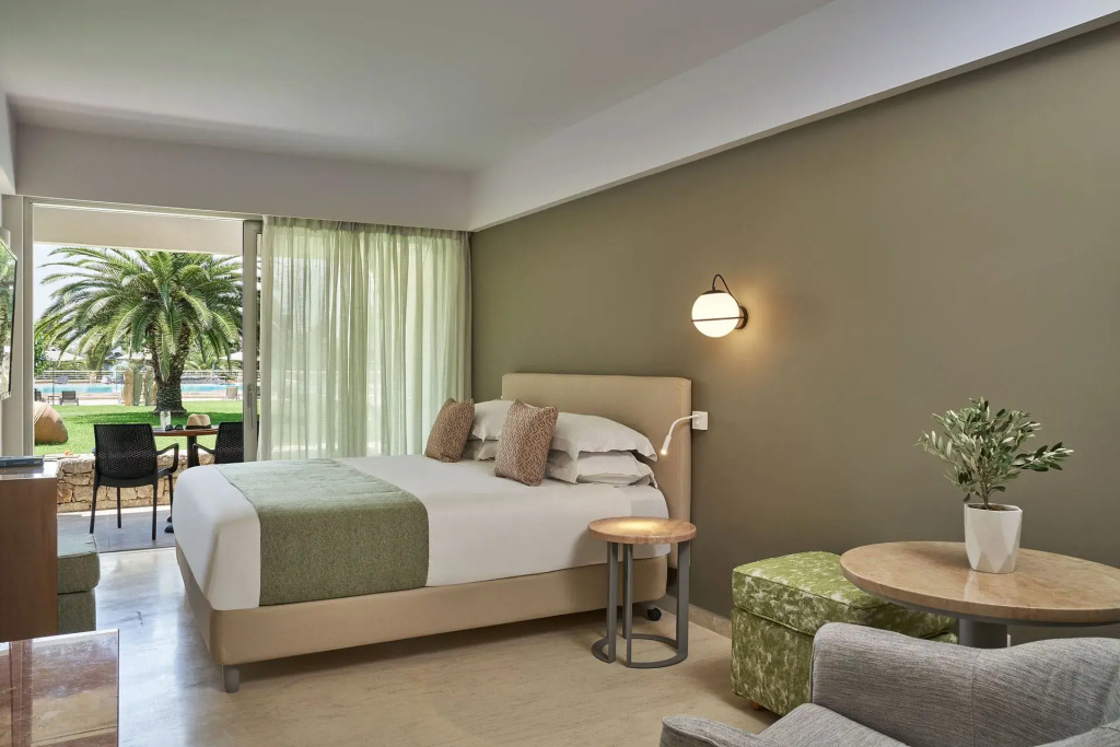 AKS Porto Heli Hotel