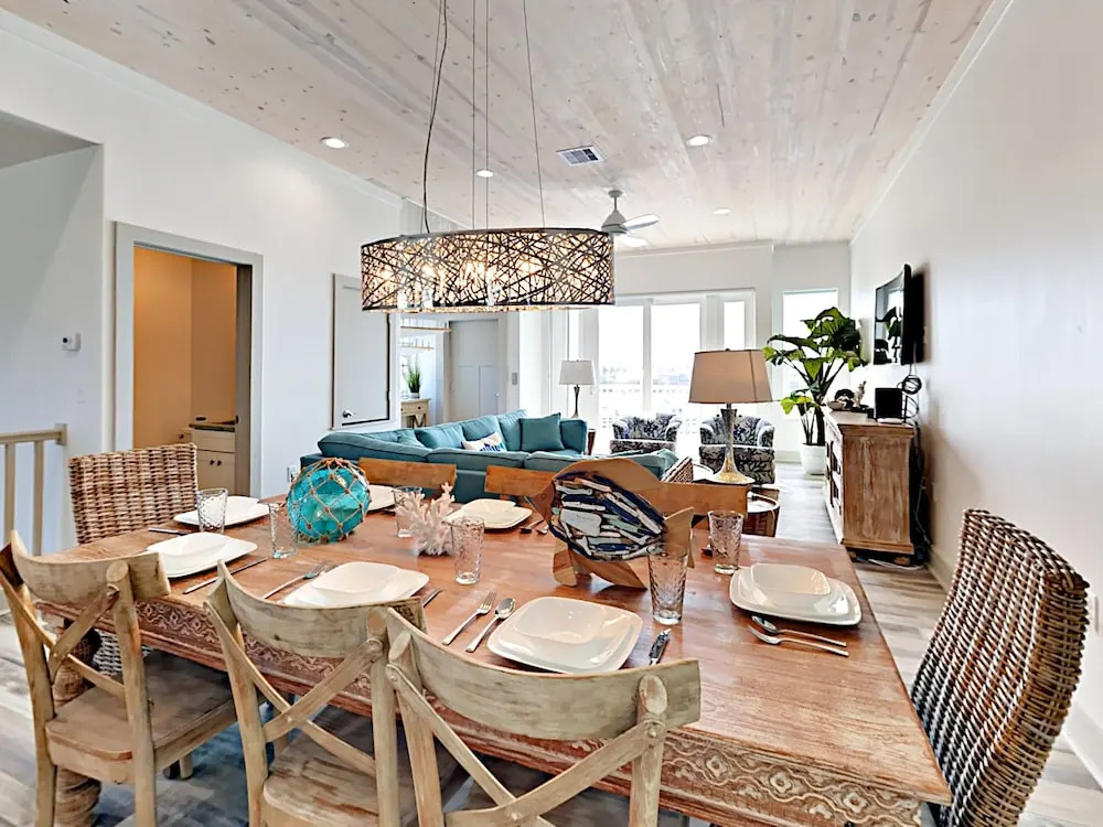 3br/3.5ba - Hot Tub, Pool, 360-degree Rooftop View 3 Bedroom Townhouse