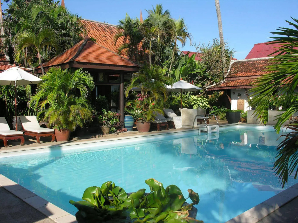 White House Beach Resort And Spa