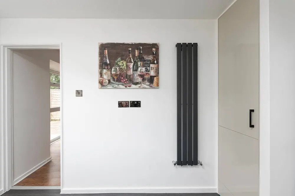 Skyvillion - Lush 2 Bed Hydean Way House & Garden