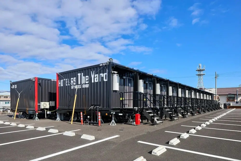 HOTEL R9 The Yard Enabekkan