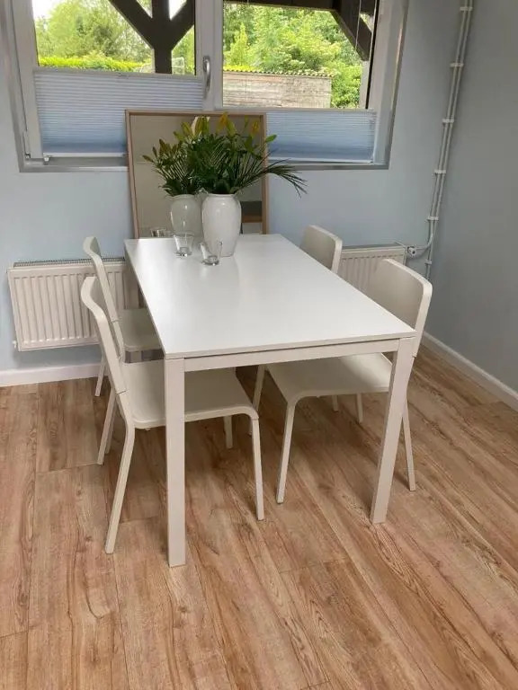The Bee - Trekkershuts & Apartment