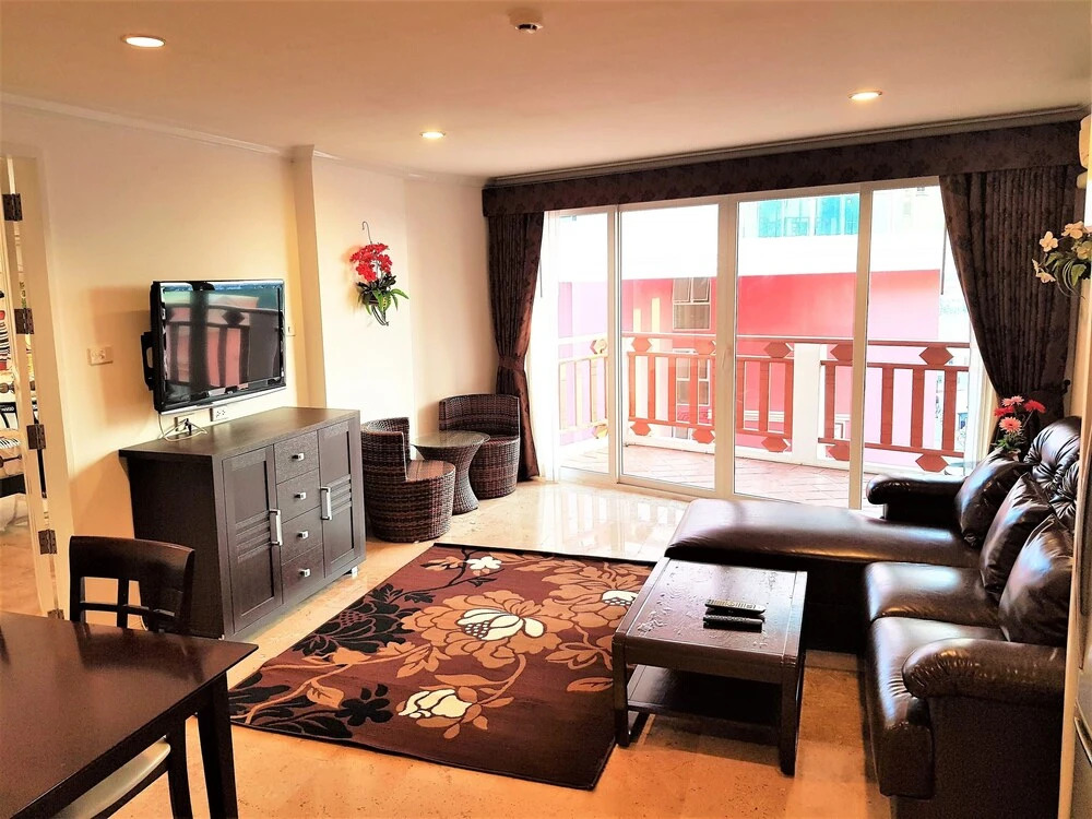 Spacious 2 Bedroom in Great Location Royal Hill Resort Pattaya