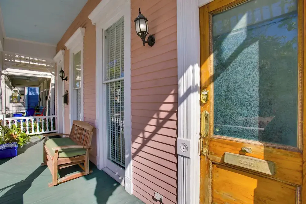 Historic Townhome - 2 Mi to French Quarter!