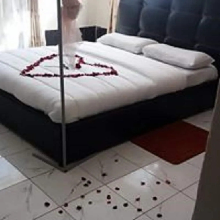 Moyo lodge