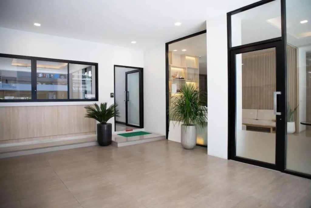 J & L Residence and Spa