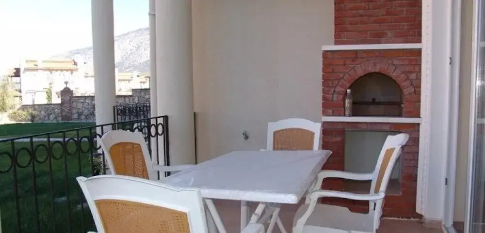 Villa PN13 by JoyLettings