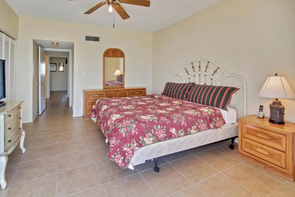 Sunset Chateau 611