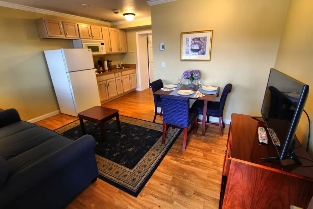 InnSeason Resorts Captains Quarters