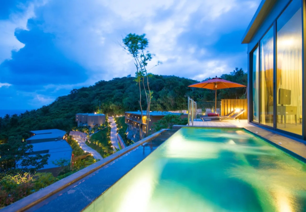 SUNSURI PHUKET Resort, Nai Harn Beach