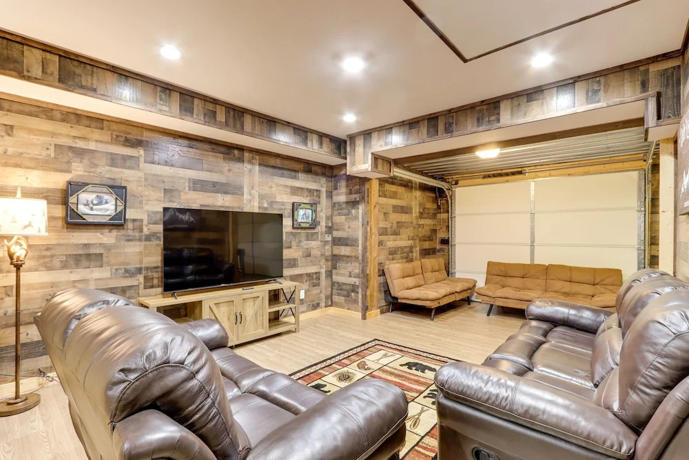 Private Ellijay Cabin w/ Hot Tub & Amenities!