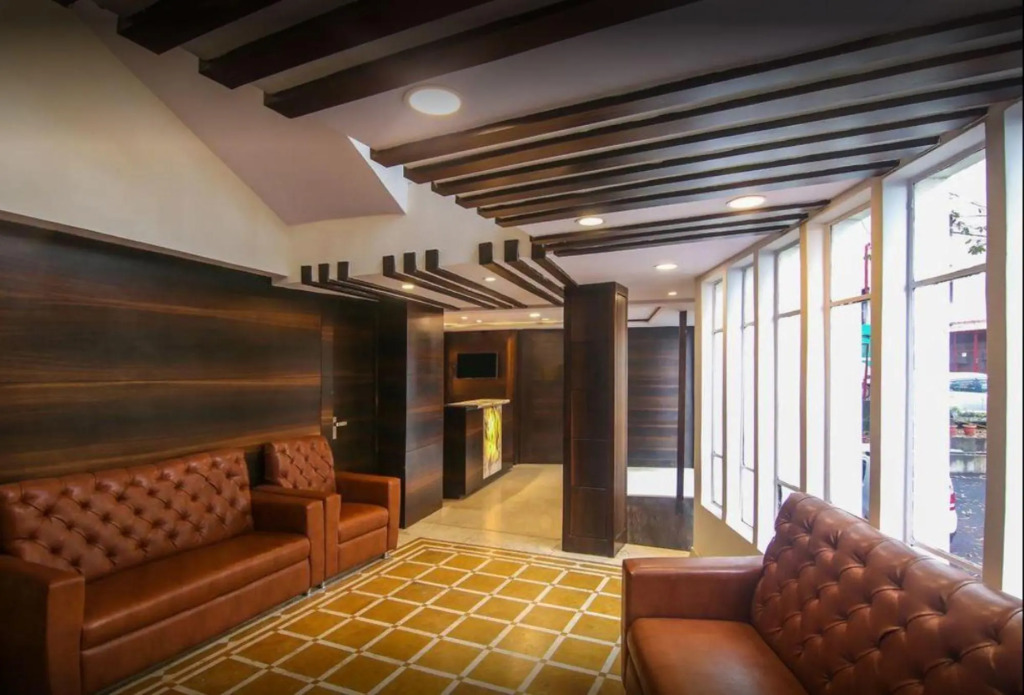 Hotel Shiwalik Regency