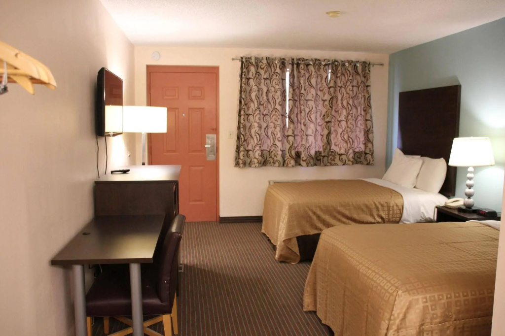 Sterling Inn near IAG Airport