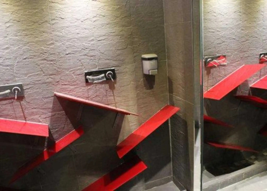 LELUX Hotel